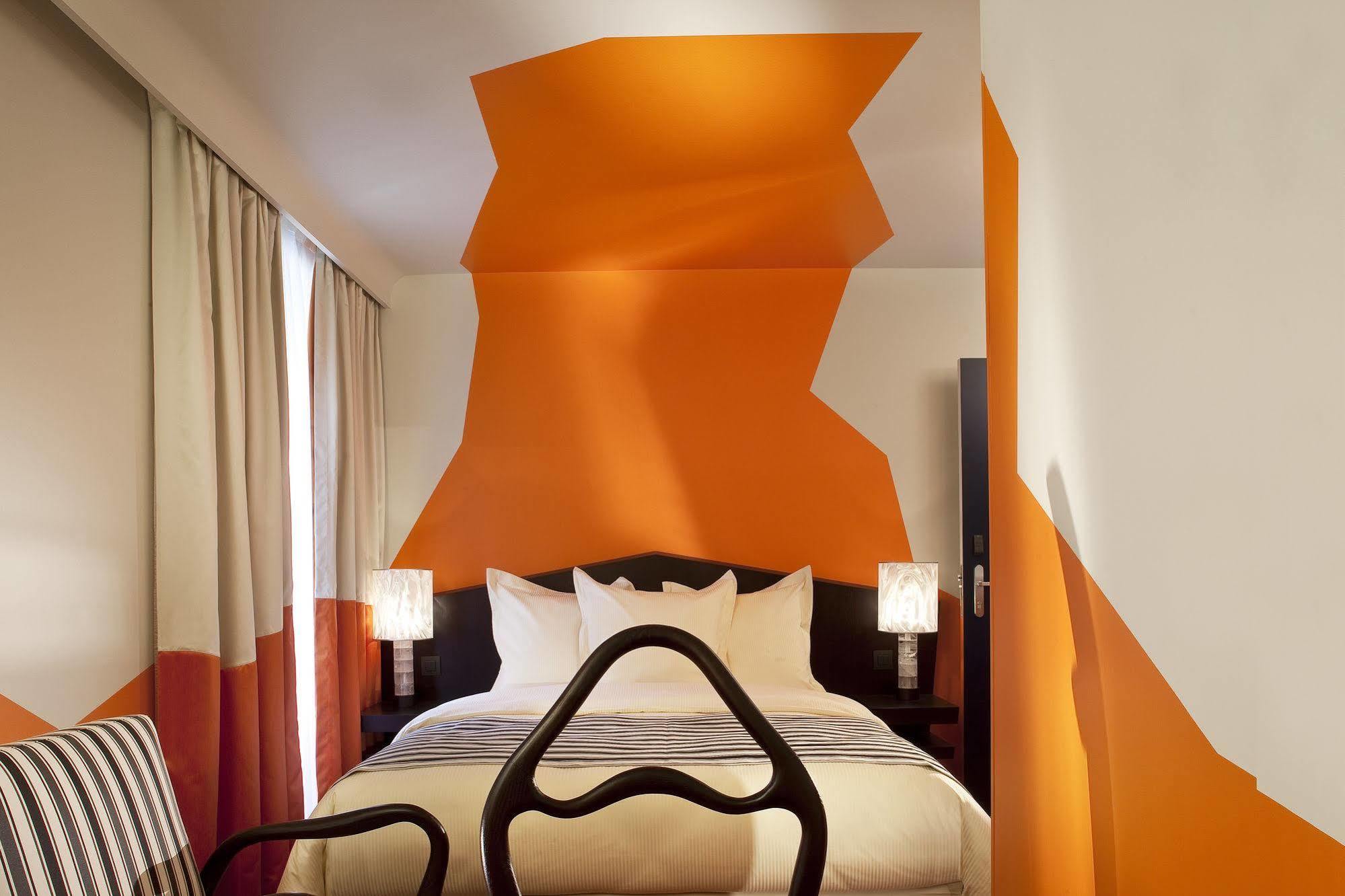 Hôtel Cristal Champs Elysées Paris Quarto foto